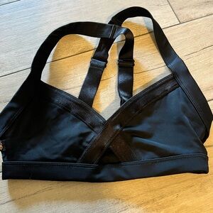 Women's Black Cross-Back Sports Bralette